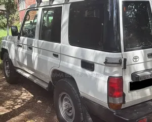 Toyota Land Cruiser 2020 Off white