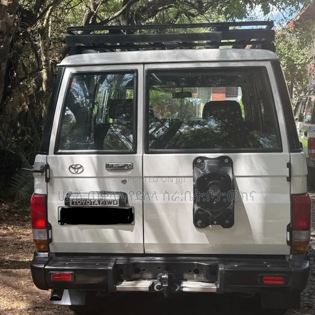 Toyota Land Cruiser 2020 Off white
