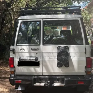 Toyota Land Cruiser 2020 Off white