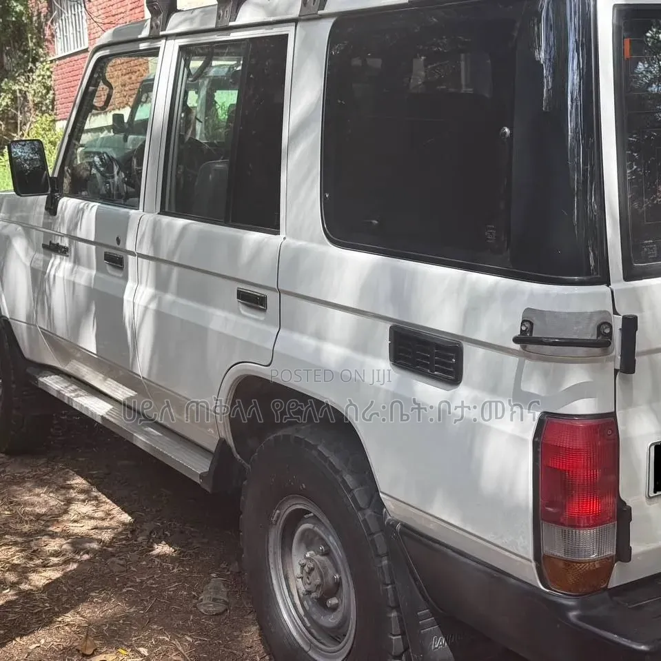 Toyota Land Cruiser 2020 Off white