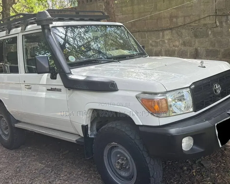 Toyota Land Cruiser 2020 Off white