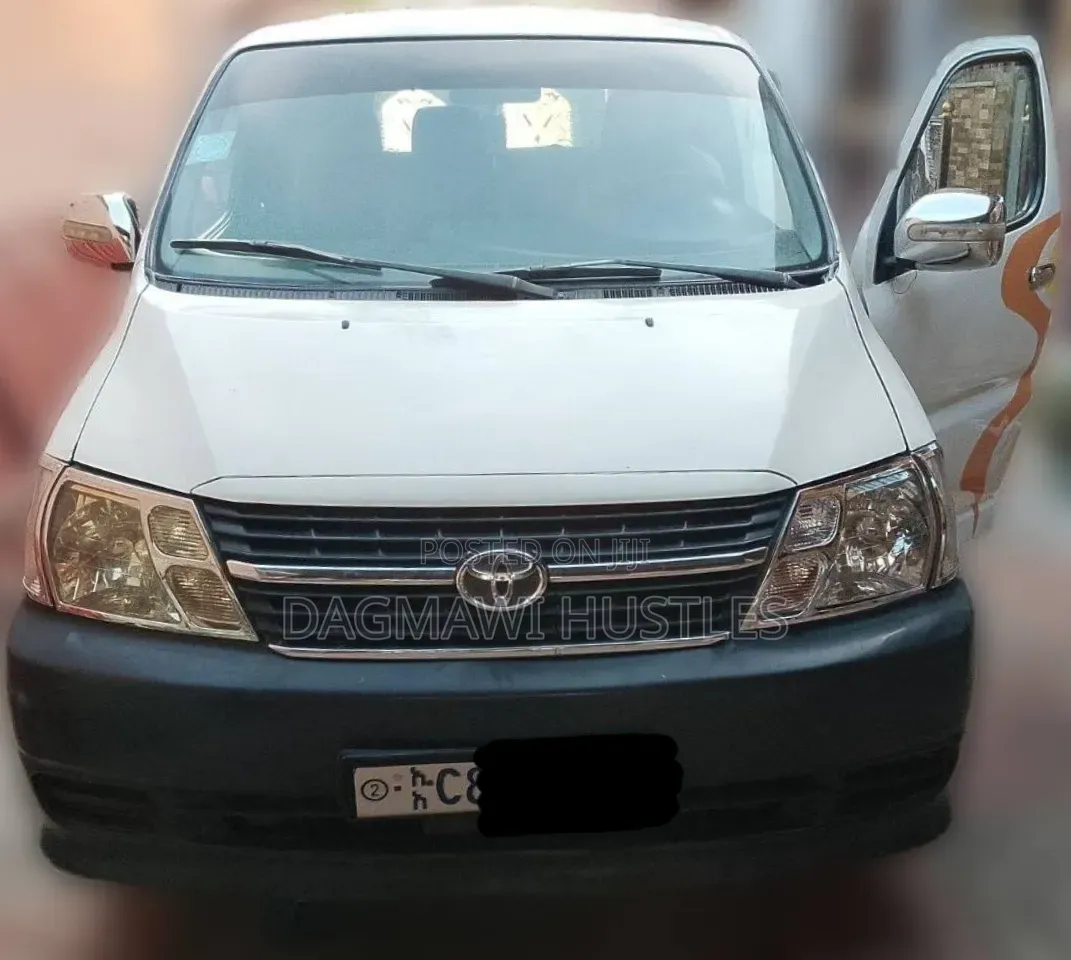 Toyota Grand HiAce 2006 White