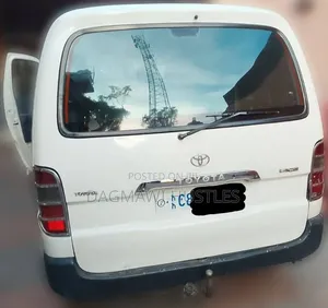 Toyota Grand HiAce 2006 White