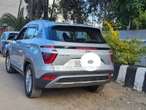 Hyundai Creta 2022 Off white