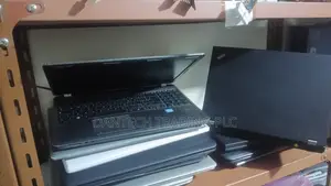 Laptop Lenovo ThinkPad T410 4GB Intel Core i5 SSHD (Hybrid) 500GB