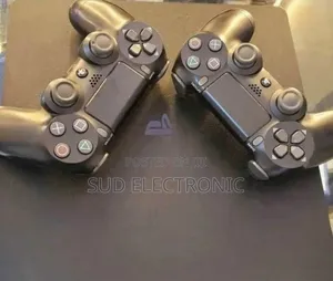 Play Station 4