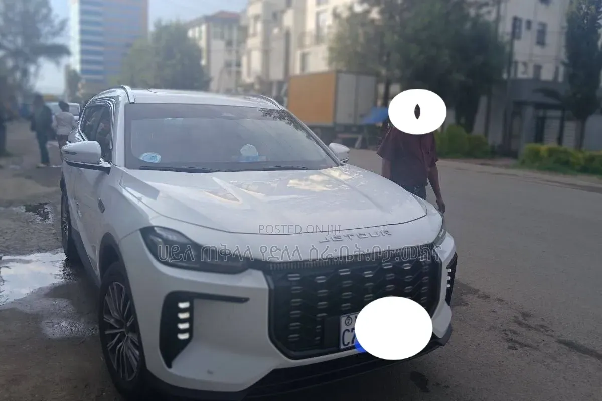 Jetour X70 Plus 2025 Off white
