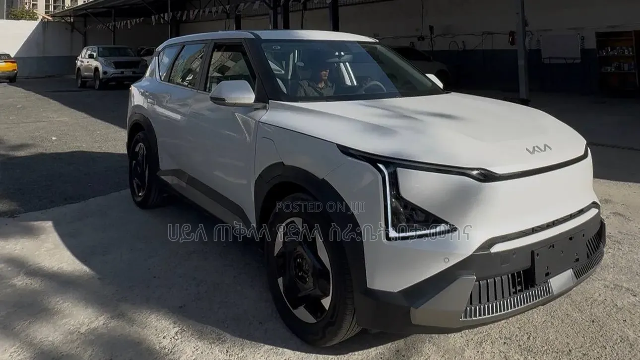 New Kia EV5 2025 Ivory