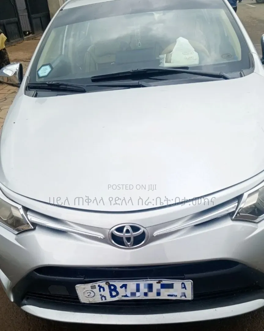 Toyota Yaris 2015 Off white