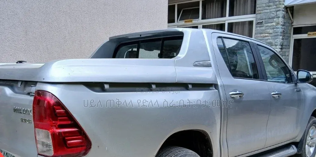 Toyota Hilux 2016 Silver