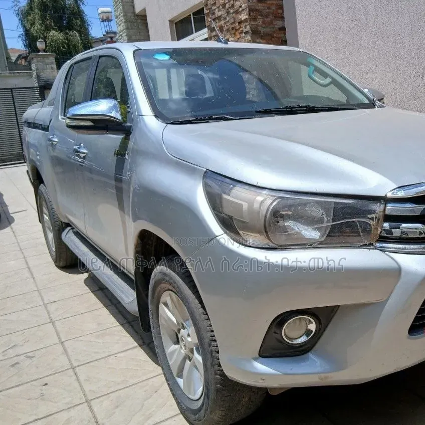 Toyota Hilux 2016 Silver
