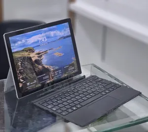 New Laptop Microsoft Surface Pro 4 8GB Intel Core i5 SSD 256GB