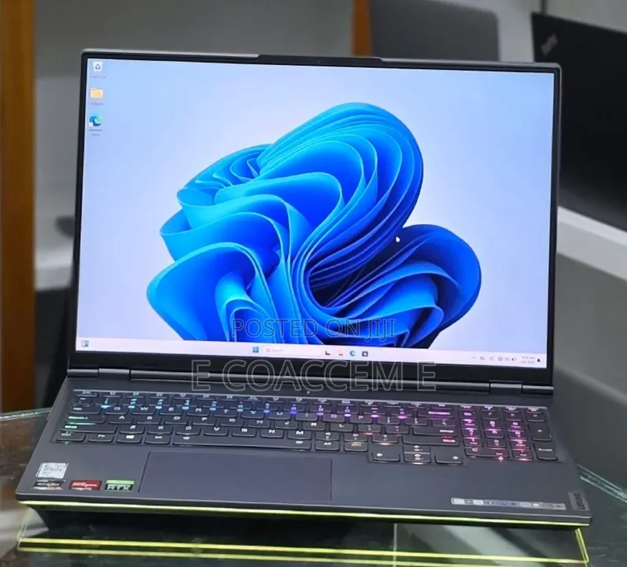 New Laptop Lenovo 16GB AMD Ryzen 9 SSD 1T