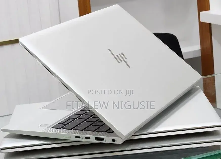 New Laptop HP EliteBook 830 G8 16GB Intel Core i7 SSD 512GB