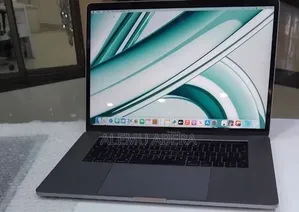 New Laptop Apple MacBook Pro 2017 16GB Intel Core i7 SSD 512GB