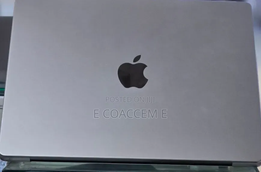 New Laptop Apple MacBook 32GB Apple M1 Pro SSD 512GB