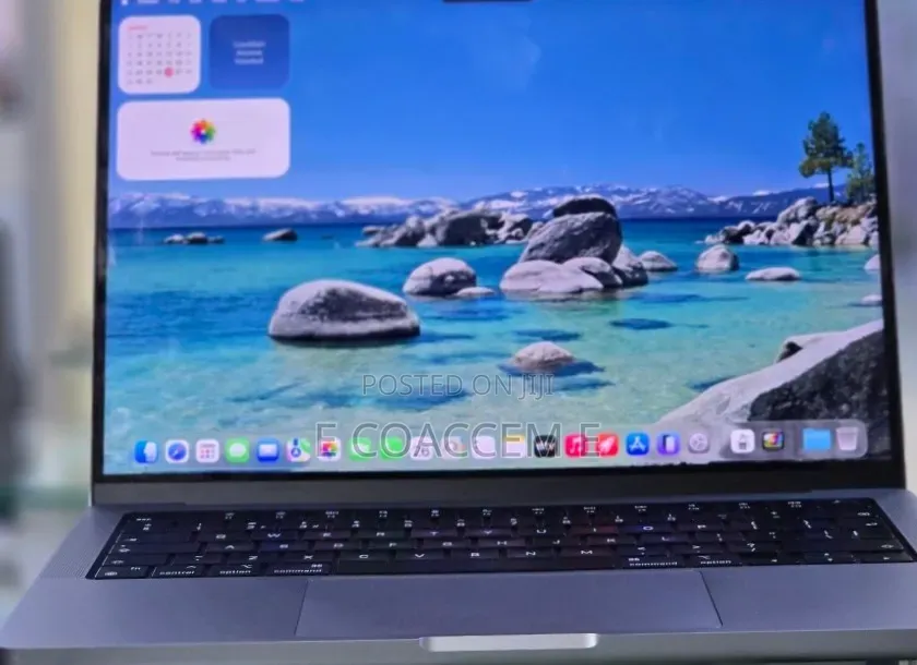 New Laptop Apple MacBook 32GB Apple M1 Pro SSD 512GB