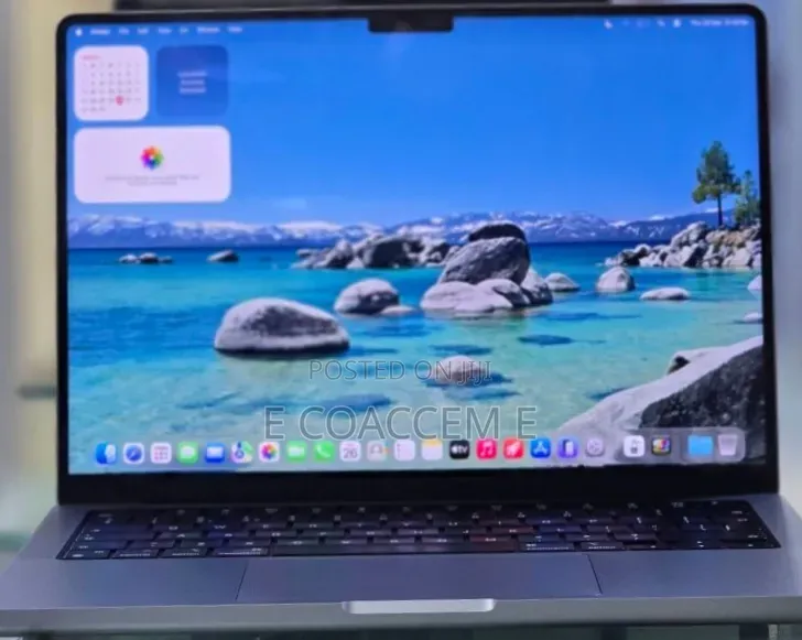 New Laptop Apple MacBook 32GB Apple M1 Pro SSD 512GB