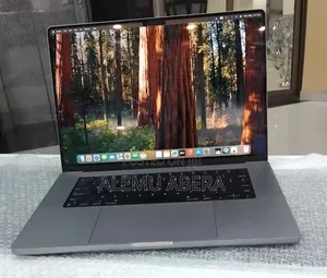 New Laptop Apple MacBook Pro M1 32GB Apple M1 Pro SSD 1T