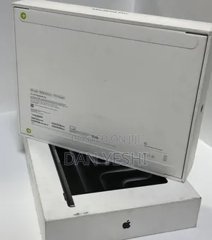 New Laptop Apple MacBook Pro 2025 M5 14-inch 16GB Apple M5 Pro SSD 1T