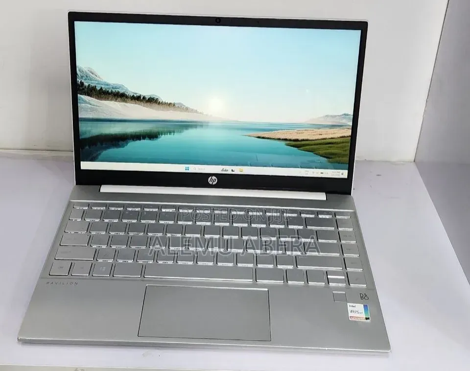 New Laptop HP Pavilion 13 16GB Intel Core i5 SSD 512GB