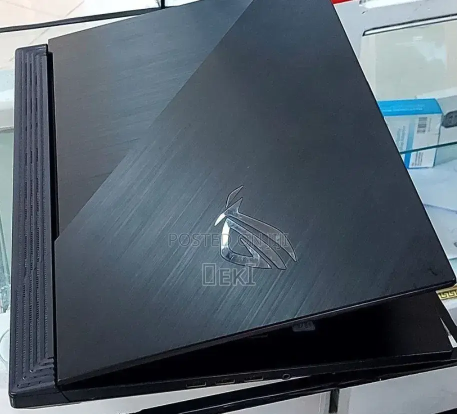 New Laptop Asus ROG Strix G15 16GB Intel Core i7 SSD 1T