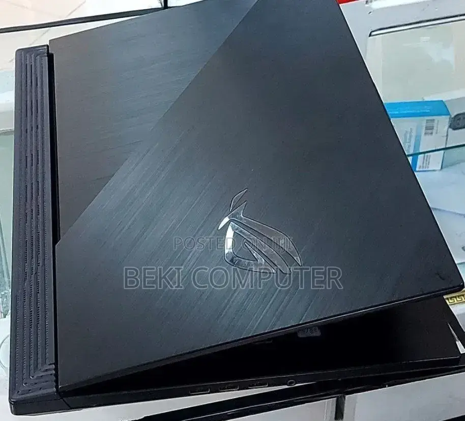 New Laptop Asus ROG Strix G15 16GB Intel Core i7 SSD 1T