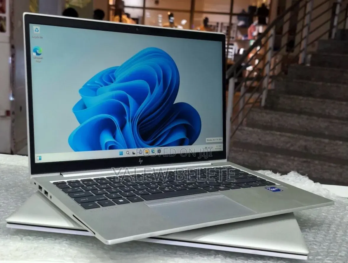 New Laptop HP EliteBook 840 G8 16GB Intel Core i7 SSD 512GB