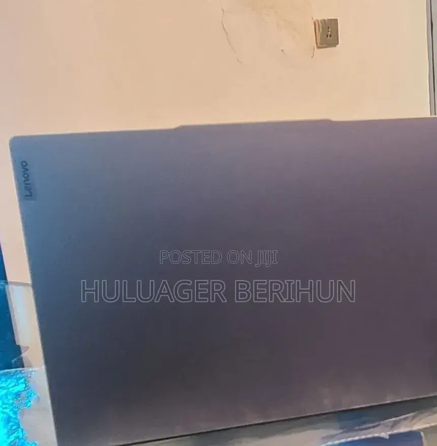 New Laptop Lenovo Legion Pro 7 16GB AMD Ryzen 7 SSD 512GB
