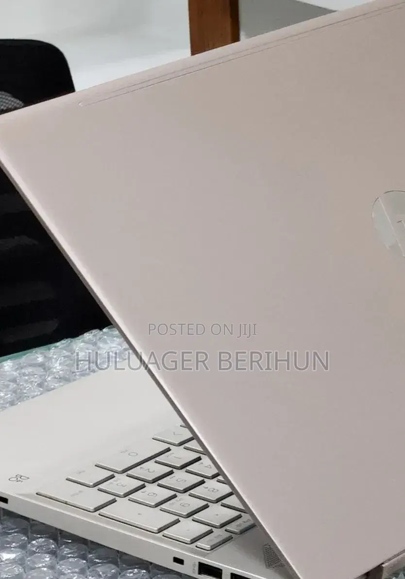 New Laptop HP Pavilion 15 8GB Intel Core i5 SSD 512GB