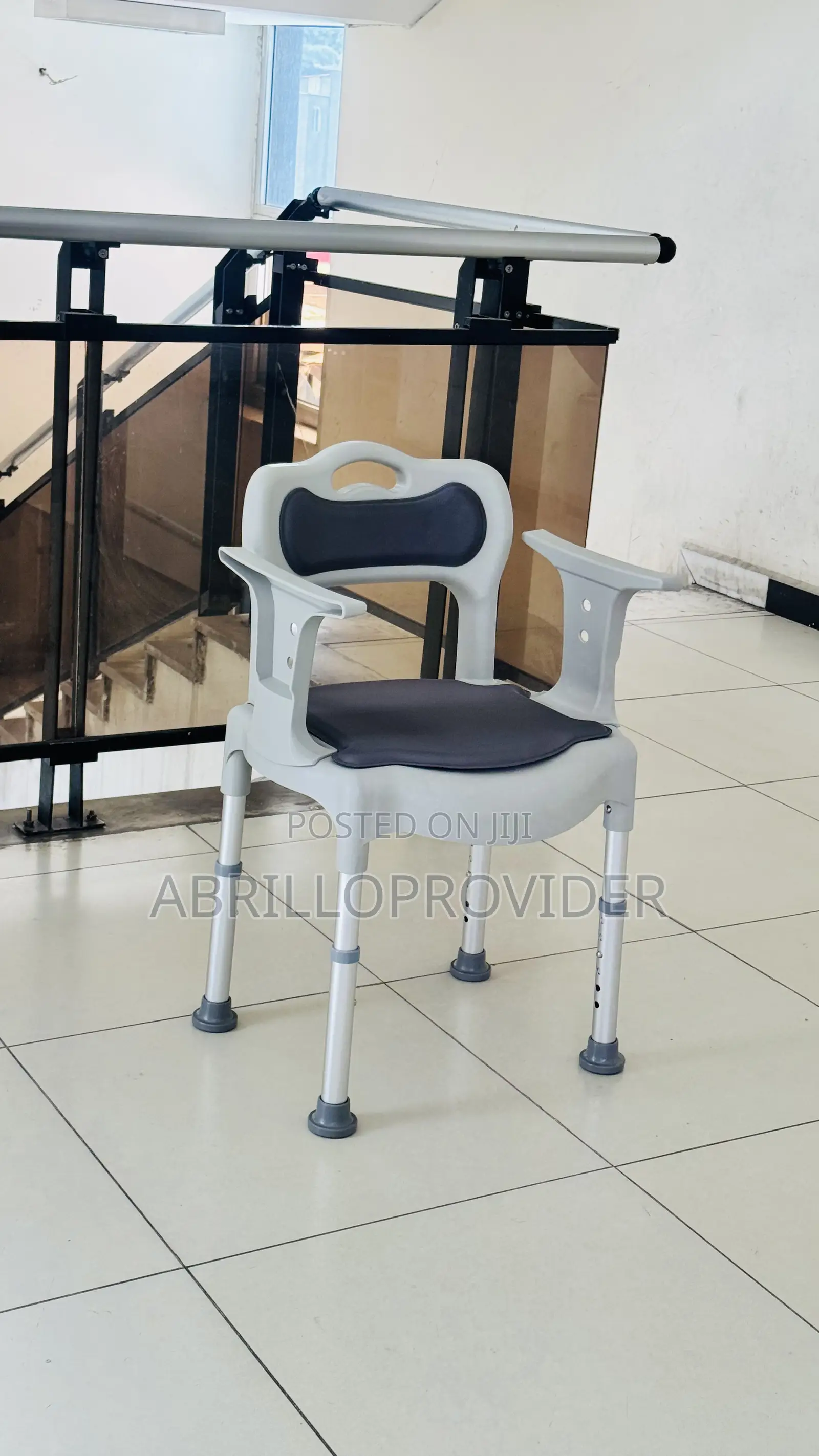 Toilet Seat时间foldable得奖adjustable 250kg