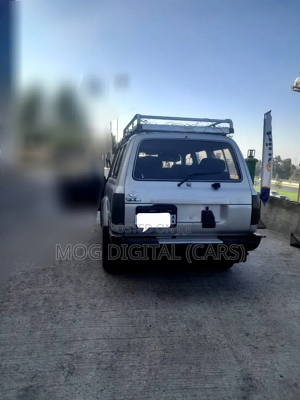 Toyota Land Cruiser 90 1997 Gray