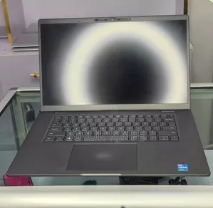 New Laptop Dell Latitude 7300 32GB Intel Core i7 SSD 512GB