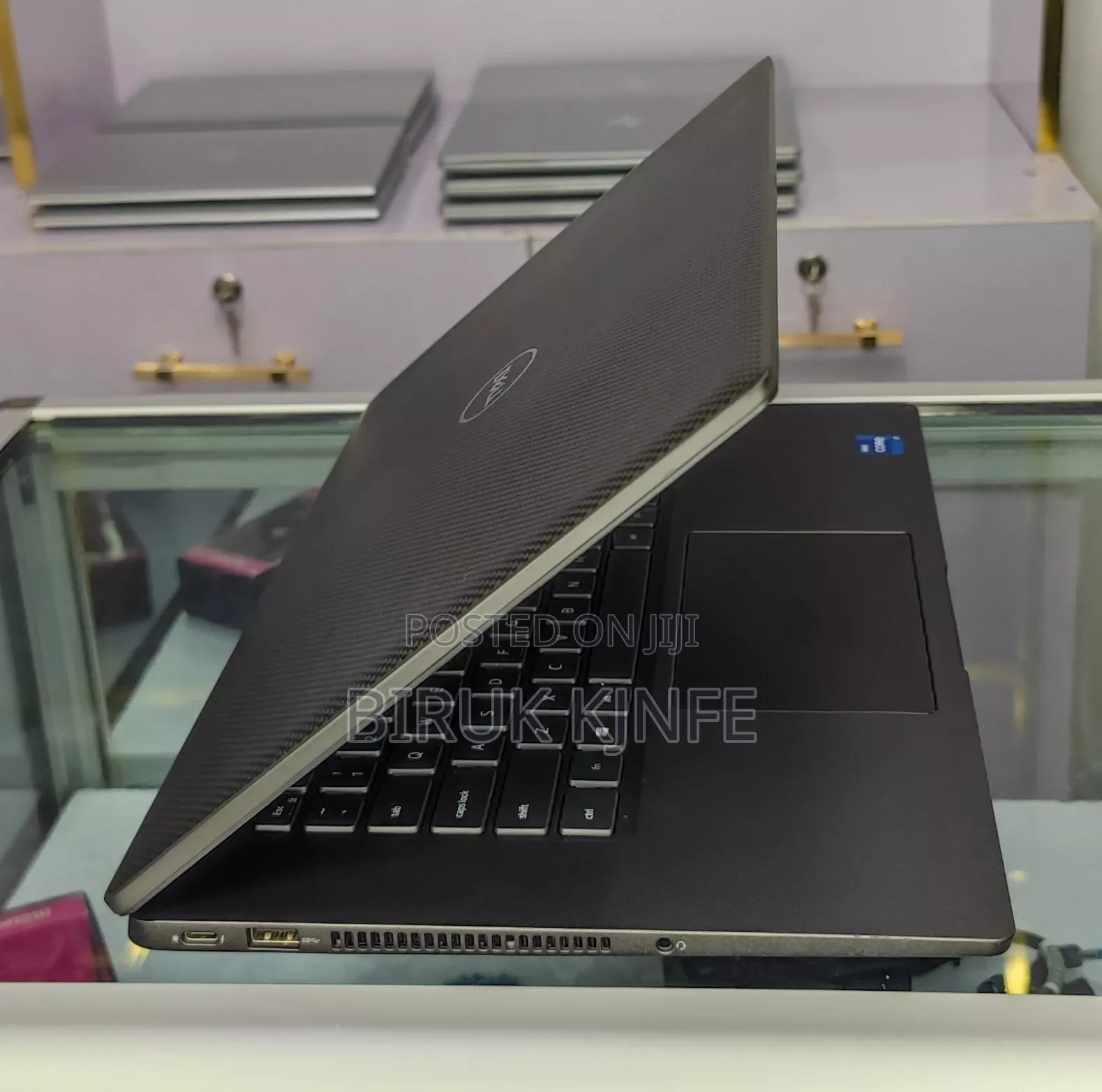 New Laptop Dell Latitude 7300 32GB Intel Core i7 SSD 512GB