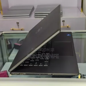 New Laptop Dell Latitude 7300 32GB Intel Core i7 SSD 512GB