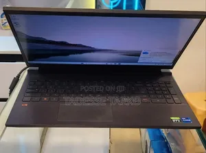 New Laptop Dell G15 5535 16GB Intel Core i7 SSD 512GB