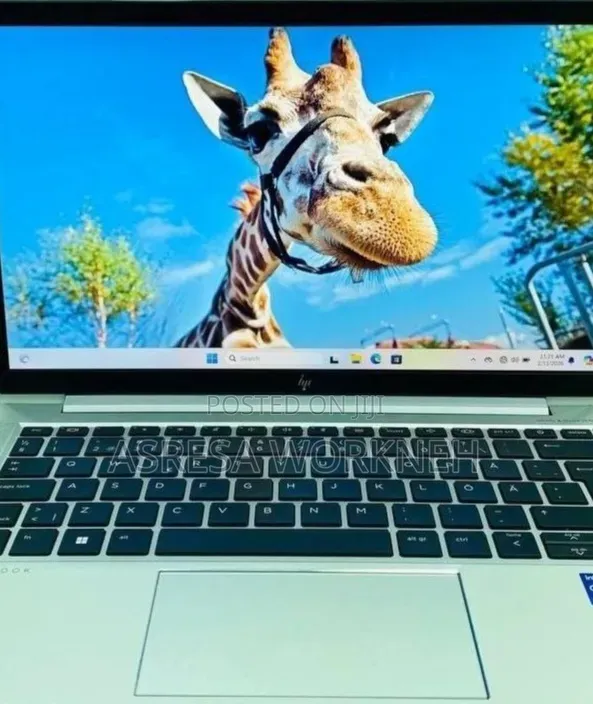 New Laptop HP EliteBook 830 G8 16GB Intel Core i5 SSD 512GB