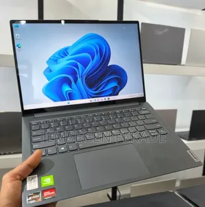 New Laptop Lenovo 16GB AMD Ryzen 7 SSD 512GB