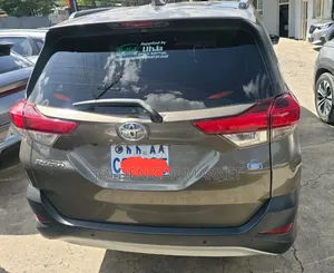 Toyota Rush 2021 Gray
