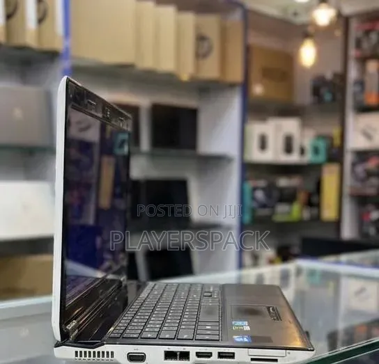 Laptop LG Gram 15.6 4GB Intel Core i5 HDD 320GB