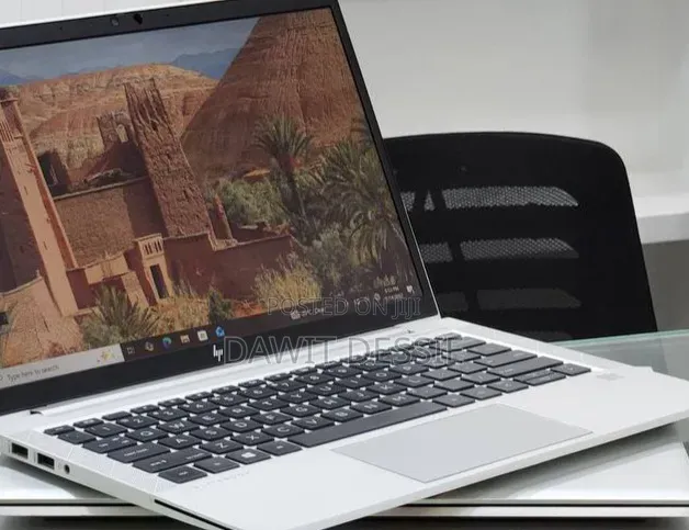 New Laptop HP EliteBook 830 G8 16GB Intel Core i7 SSD 512GB