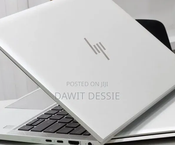 New Laptop HP EliteBook 830 G8 16GB Intel Core i7 SSD 512GB