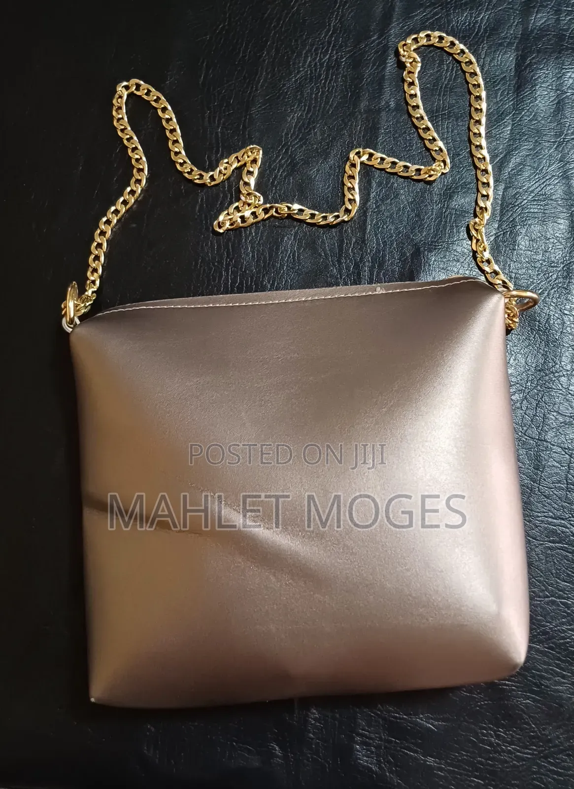 Womanbagne