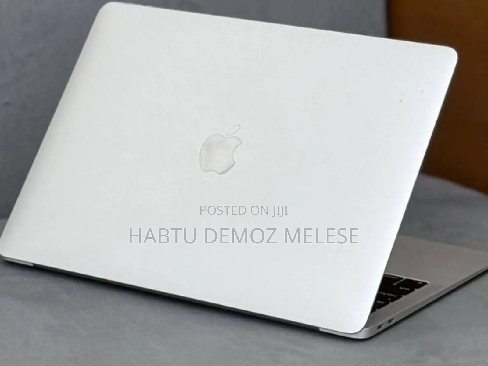 New Laptop Apple MacBook Air 2019 8GB Intel Core i5 SSD 128GB