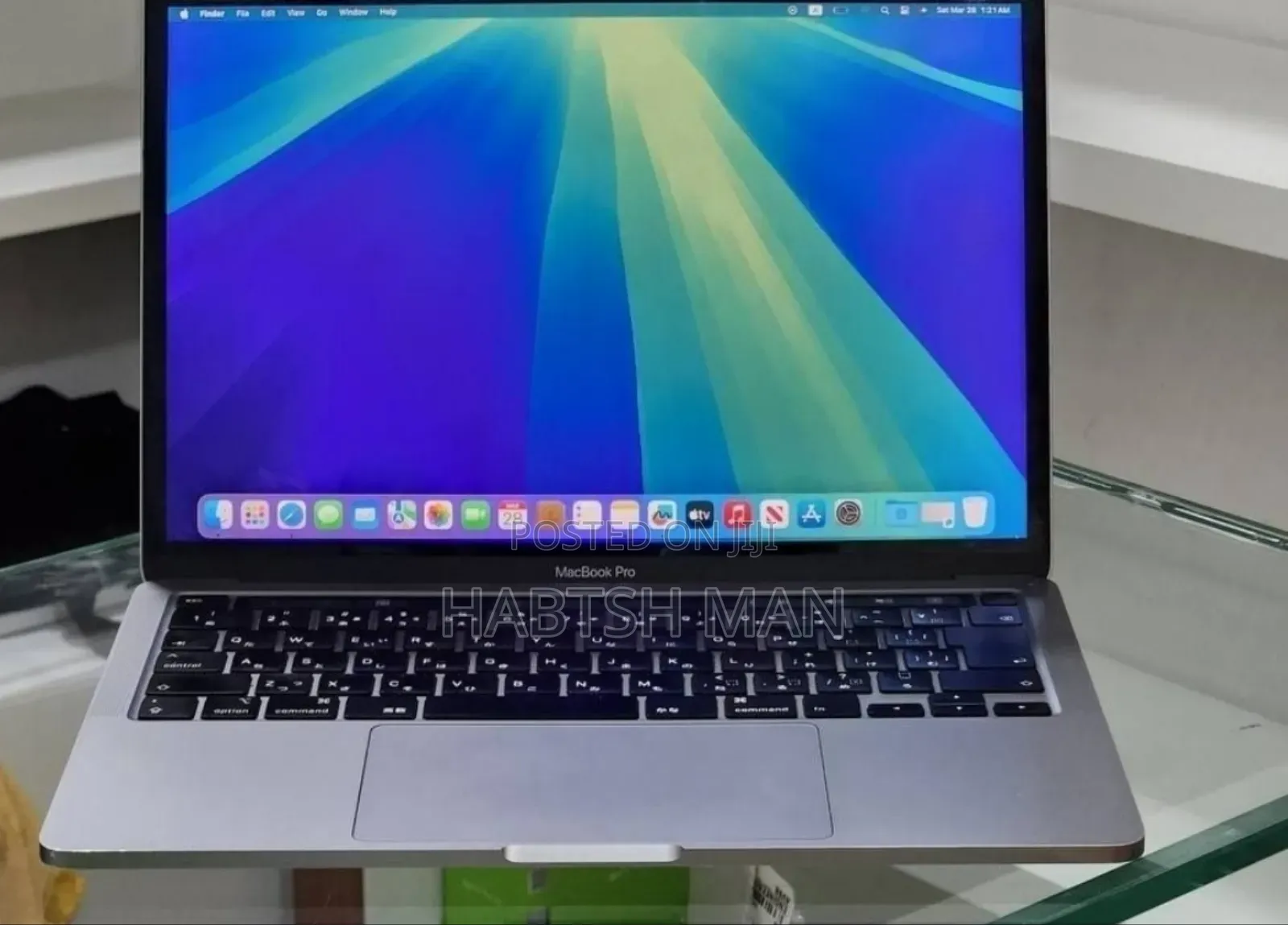 New Laptop Apple MacBook Pro 2020 8GB Intel Core i5 SSD 512GB