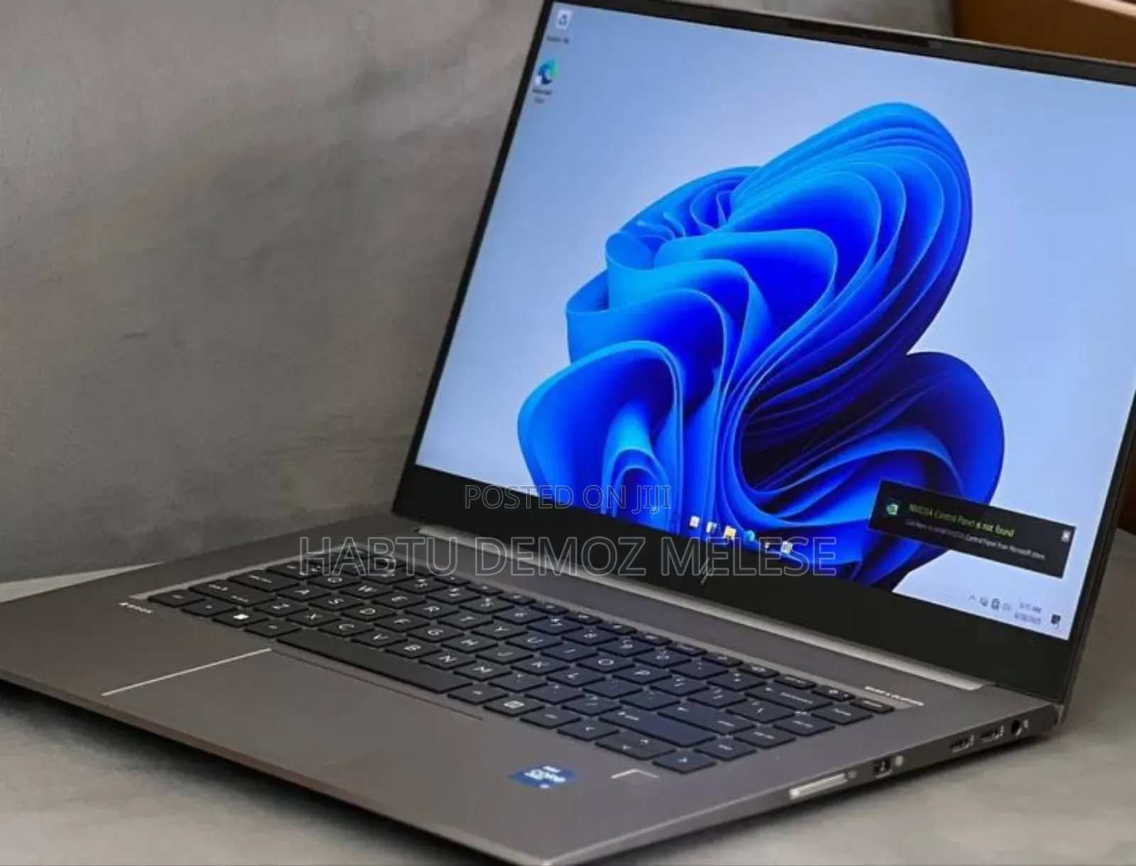 New Laptop HP ZBook Firefly G8 16GB Intel Core i7 SSD 512GB