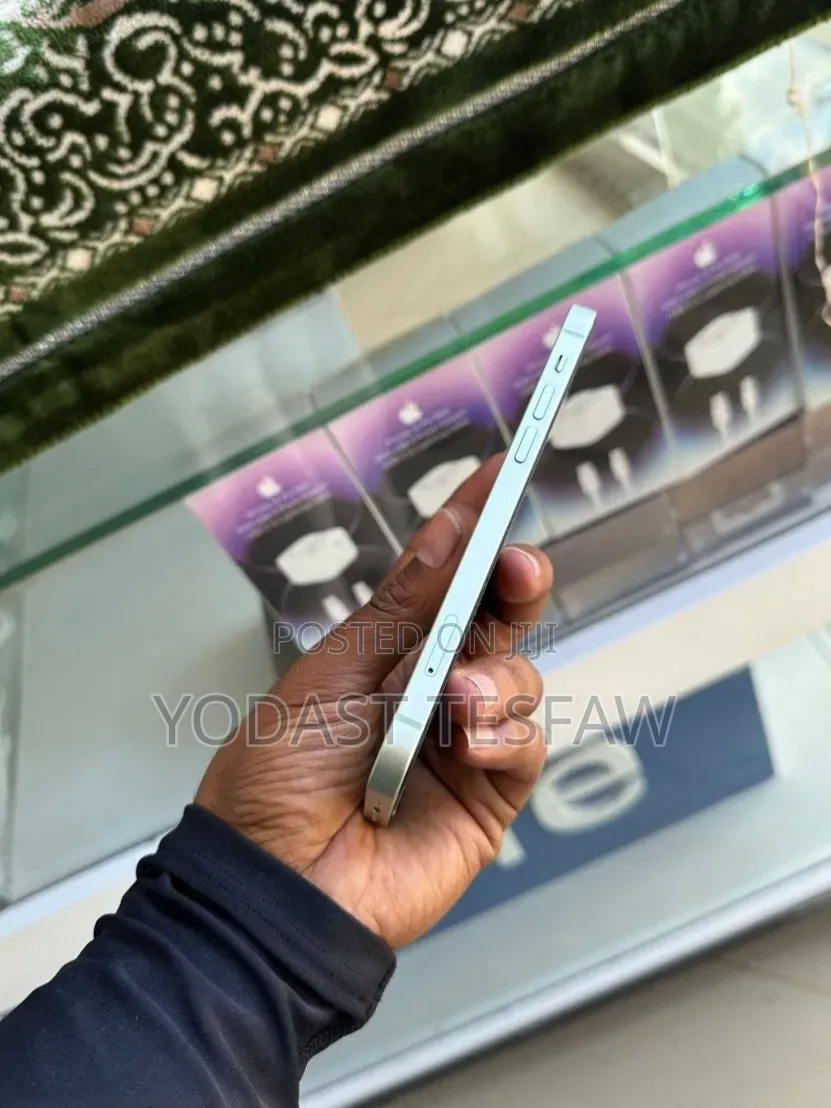 New Apple iPhone 12 128 GB