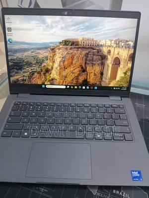 New Laptop Dell Latitude 3450 16GB Intel Core Ultra 5 SSD 512GB