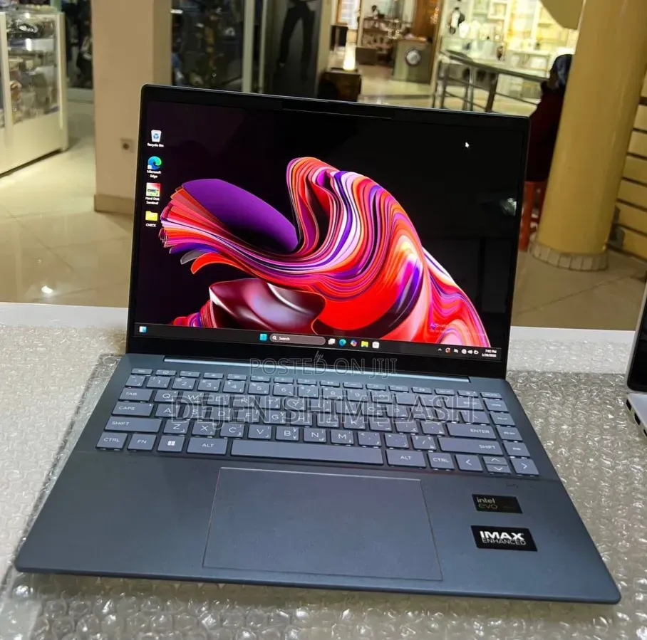 New Laptop HP Pavilion 15 16GB Intel Core Ultra 5 SSD 512GB