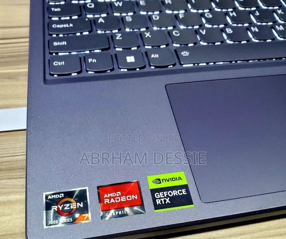 New Laptop Lenovo 16GB AMD Ryzen 7 SSD 512GB